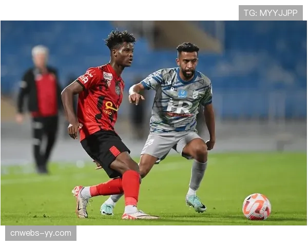 半场数据:朗斯完成12次抢断,成功将比赛拖入高强度身体对抗节奏 半场数据:朗斯完成12次抢断,成功将比赛拖入高强度身体对抗节奏