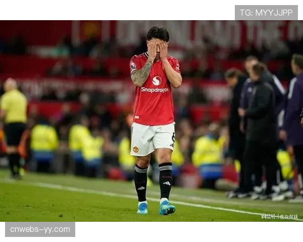 利兹联2-1爆冷击败曼联，奥卡福尔梅开二度