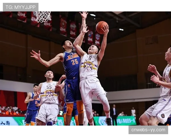 上海久事96-68大胜山东高速,总比分2-0横扫对手晋级四强 上海久事96-68大胜山东高速,总比分2-0横扫对手晋级四强